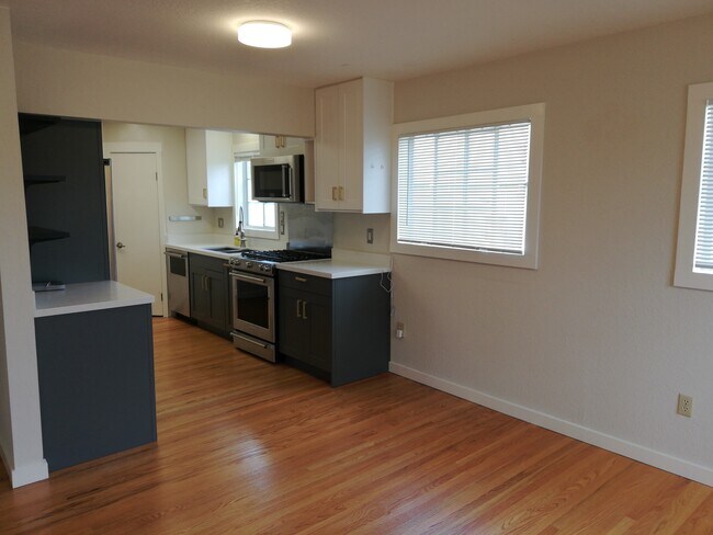 Building Photo - 5842 Occidental St