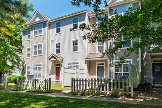 Building Photo - 330 Gilman Ln