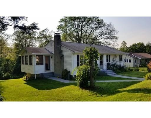 Primary Photo - 82 Howe Ave