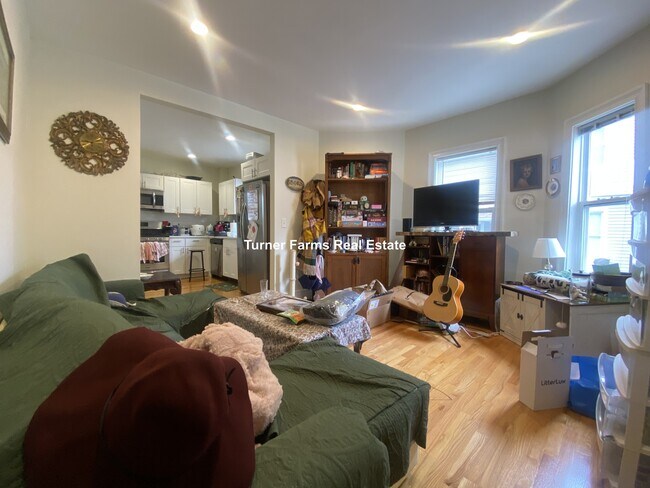 Foto del edificio - 9 Winter Hill Rd