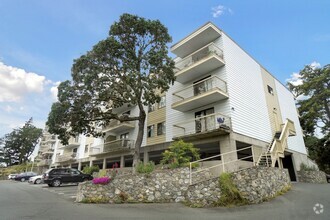 Building Photo - Macaulay North Apartments