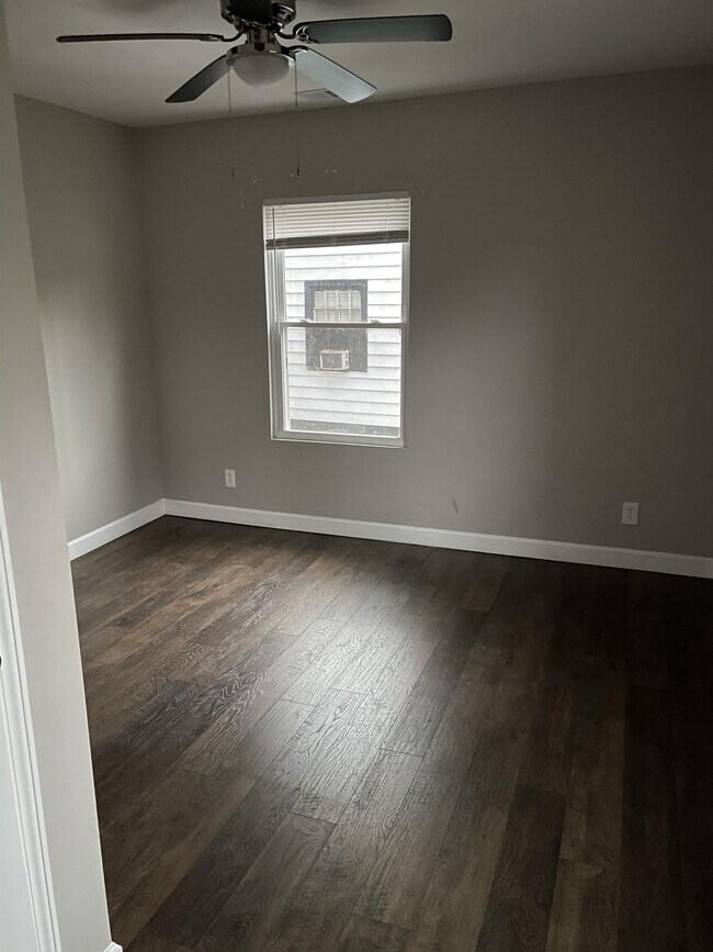 Building Photo - 576 Hamilton E Holmes Dr NW