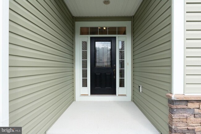 Building Photo - 1113 Chevron Rd