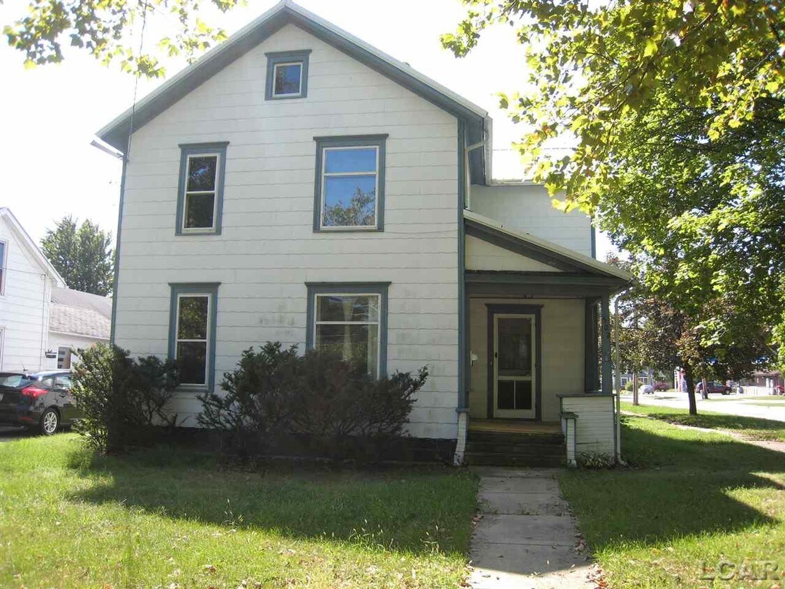 Primary Photo - 502 E Logan St