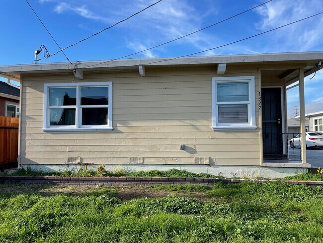 Building Photo - 1377 147th Ave