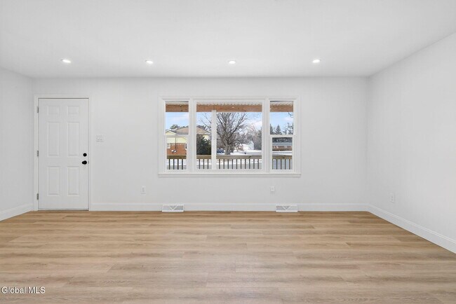 Foto del edificio - 10 Derry Ln