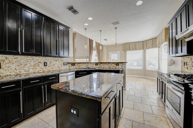 Foto del edificio - 15838 Red Hill Trail