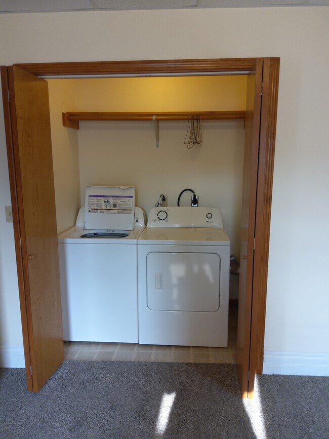 Dormitorio delantero - 502 N Franklin St