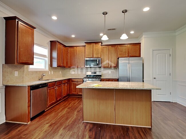 Foto del edificio - 208 Noble Creek Road