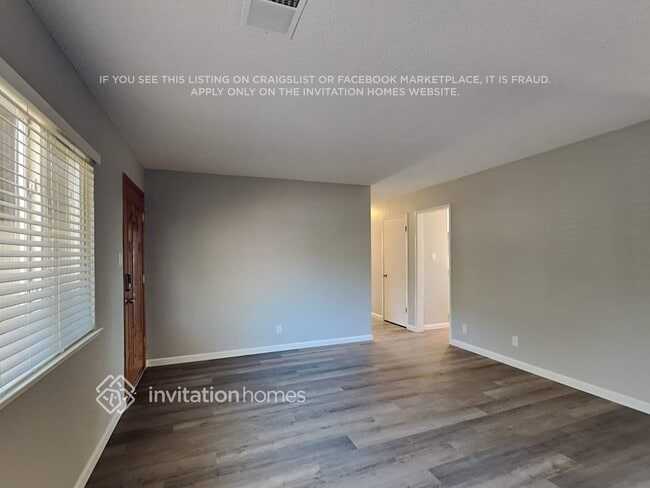 Foto del edificio - 259 Redwing St