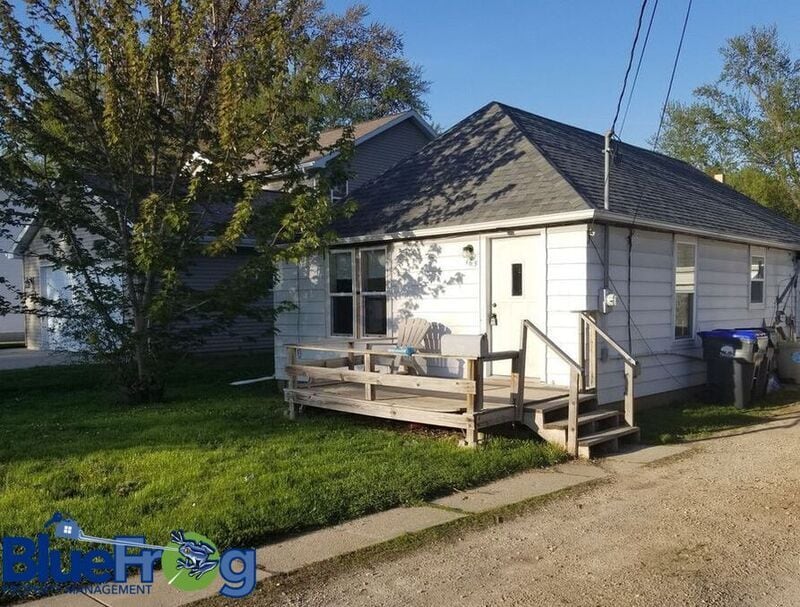 165 Denhardt Ave, Neenah, WI 54956 House for Rent in Neenah, WI