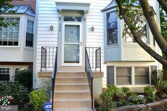 Building Photo - 6086 Joust Ln