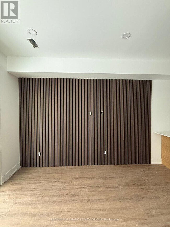 Building Photo - 886 Byron Ave