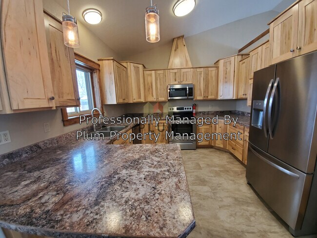 Building Photo - 5482 Lonesome Dove Ln