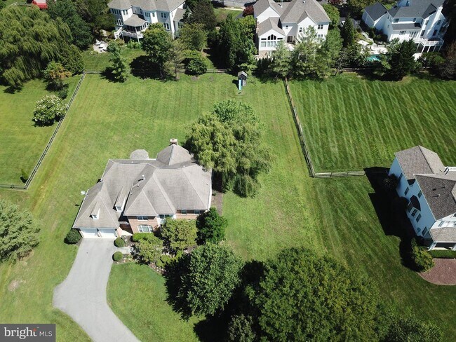 Foto del edificio - 10709 Boswell Ln