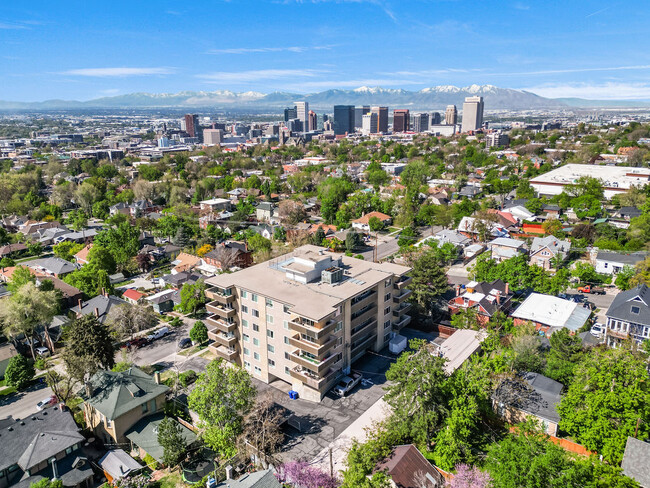 Building Photo - North Ridge Heights