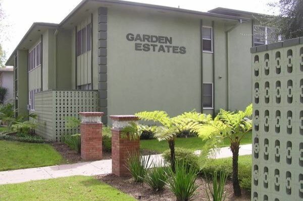 Foto del edificio - 5308 E Anaheim Rd