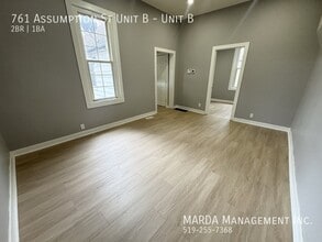 Building Photo - 761 Assumption St