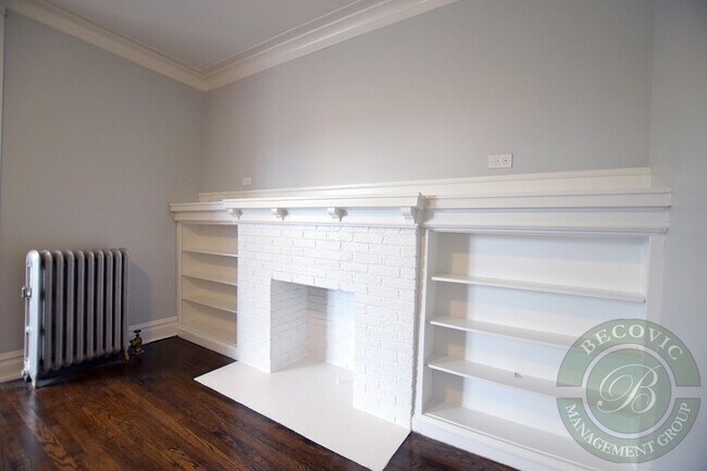 Foto del edificio - 4707 N Albany Ave