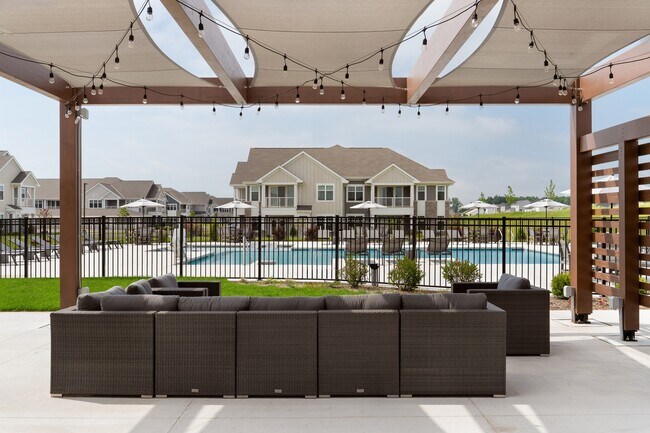 Estaciones en Grafton Patio - Seasons at Grafton