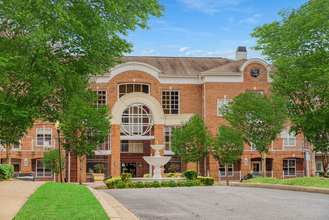 Building Photo - 10X Living at Columbia Town Center