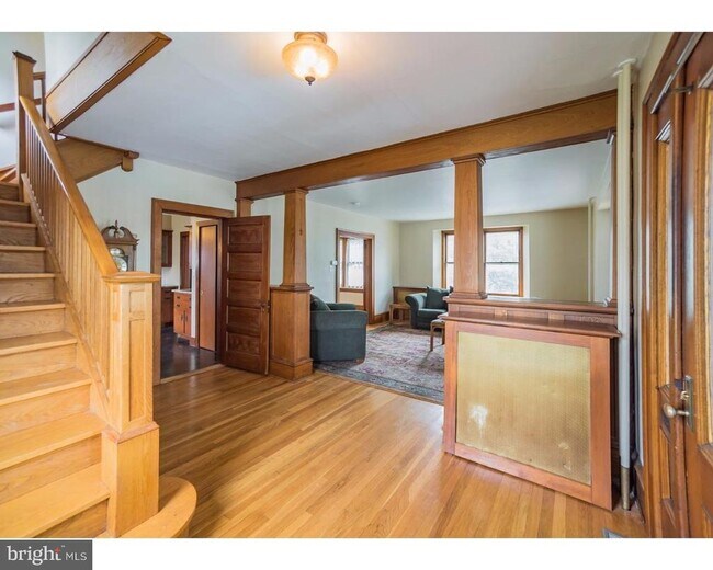 Foto del edificio - 121 Meredith St