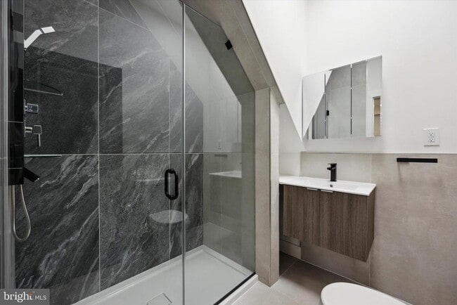 Foto del edificio - 2356 N Front St