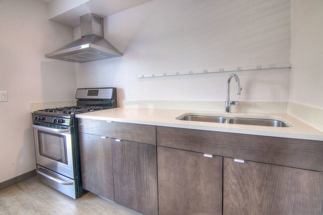 Foto del edificio - 358 NW 85th St -C6