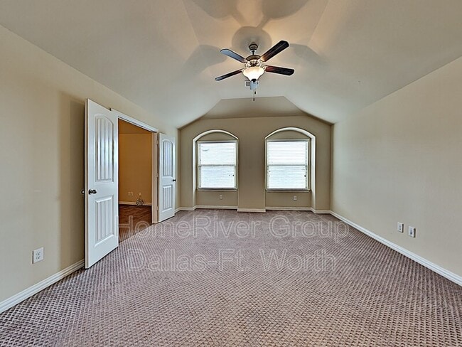 Building Photo - 16720 Lincoln Park Ln