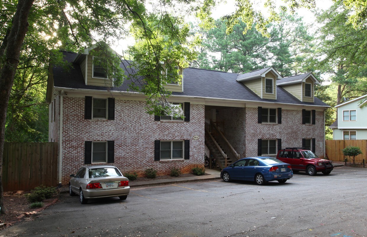 2812 Craigie Ave, Decatur, GA 30030 Apartments in Decatur, GA