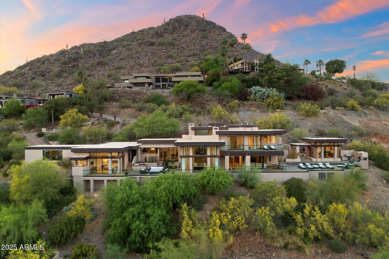 Foto principal - 6901 N Highlands Dr