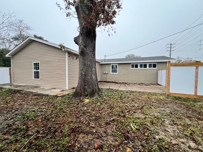 Foto del edificio - 801 S Houston Lake Rd