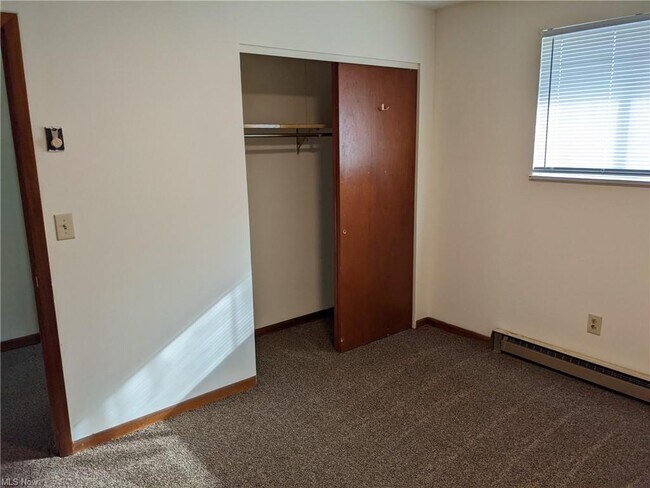 Building Photo - 6133 Frazeysburg Rd