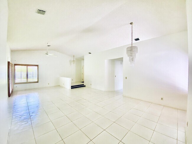 Foto del edificio - 10533 Mendocino Ln