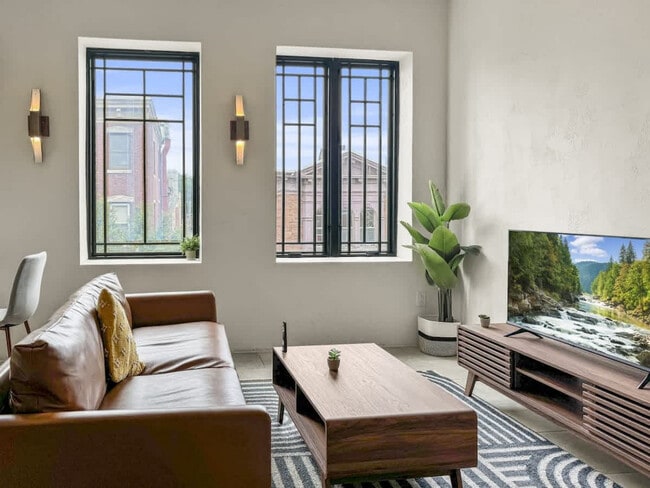 Building Photo - 309-11 South St