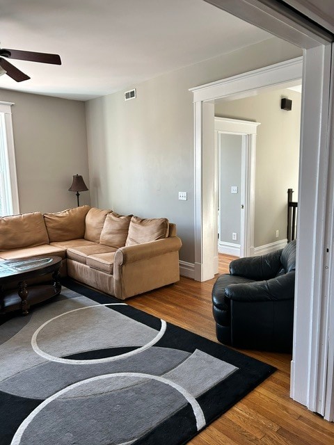 Living Room - 6123 Waterman Blvd