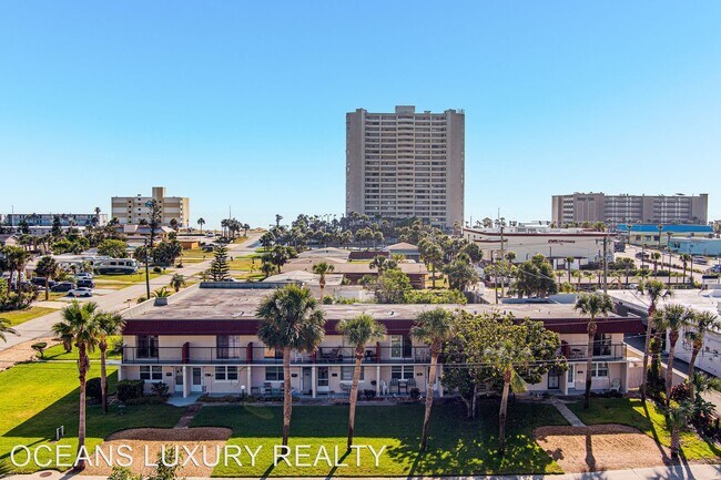 Building Photo - 2 br, 1.5 bath House - 3431 S Peninsula Dr #9