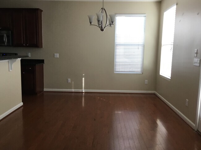 Building Photo - 4110 White Kestrel Drive