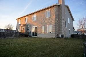 Building Photo - 2804 Sarah Ct