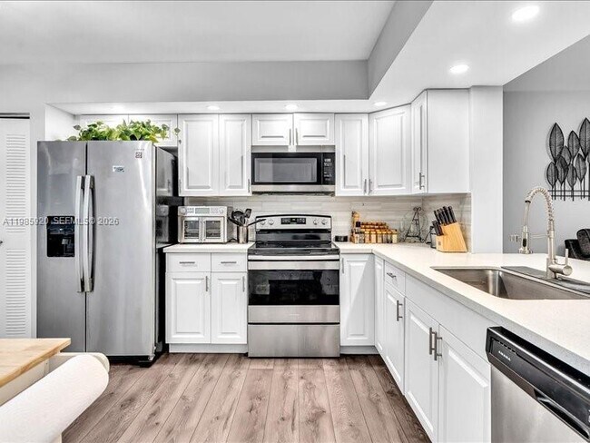 Foto del edificio - 12500 SW 5th Ct