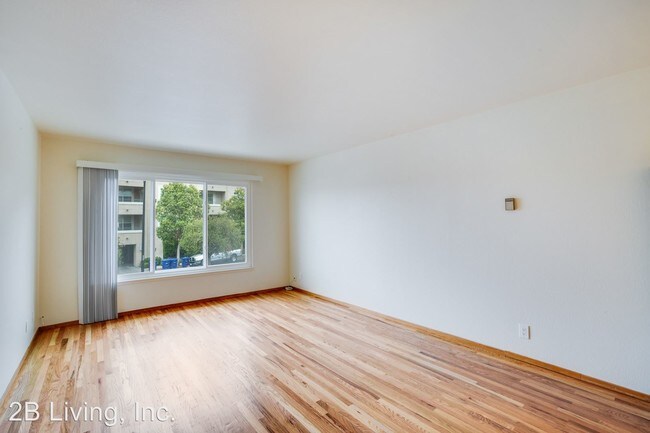 Building Photo - 1391 Broadway