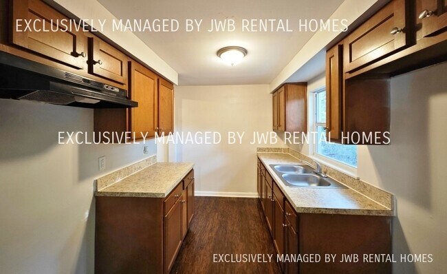 Building Photo - 355 Sonora Dr