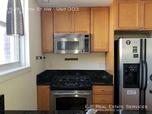 Foto del edificio - 2535 13th St NW