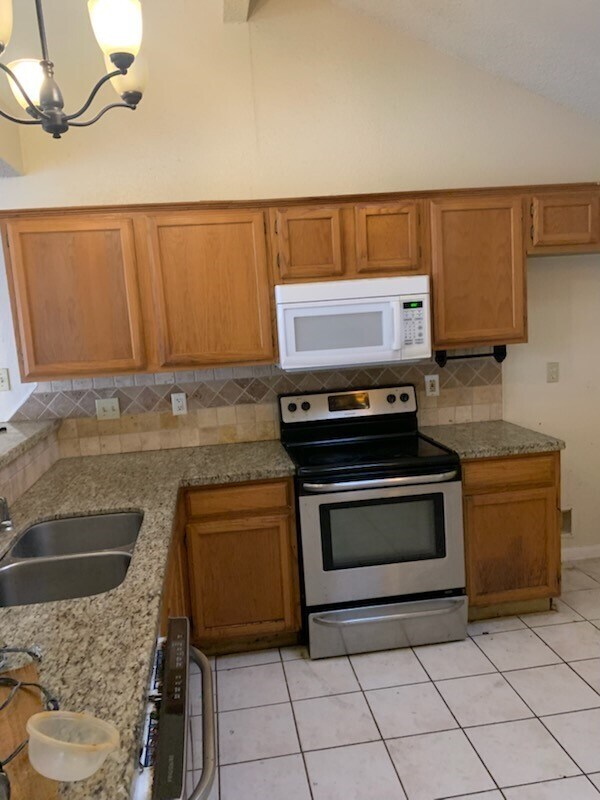 Foto del edificio - 2519 Trotter Dr