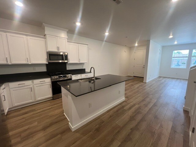 Building Photo - Brand New 3 BR / 2.5 BA Luxury Townhome in Eagle – Skyview Community