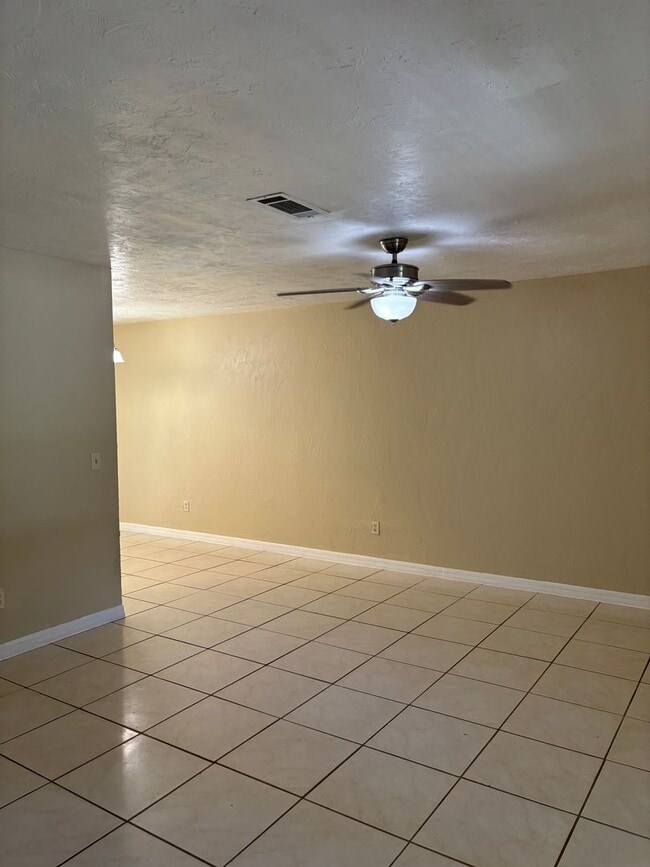 Foto del edificio - 322 Canal Rd