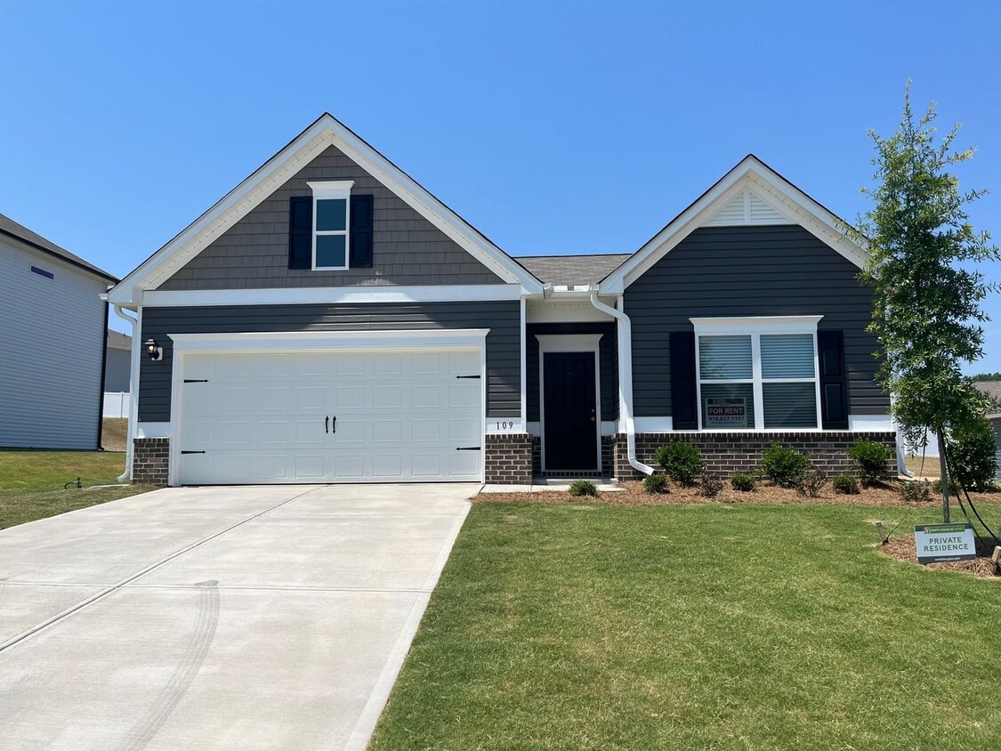 Primary Photo - Beautiful Ranch Home in Sanford, Available...