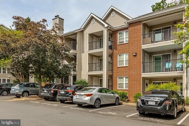 Building Photo - 3305 Wyndham Cir