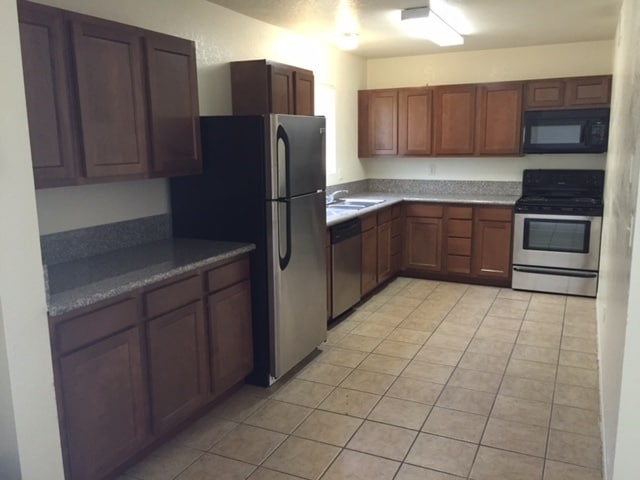 Foto principal - 1728 N Santa Rita Ave