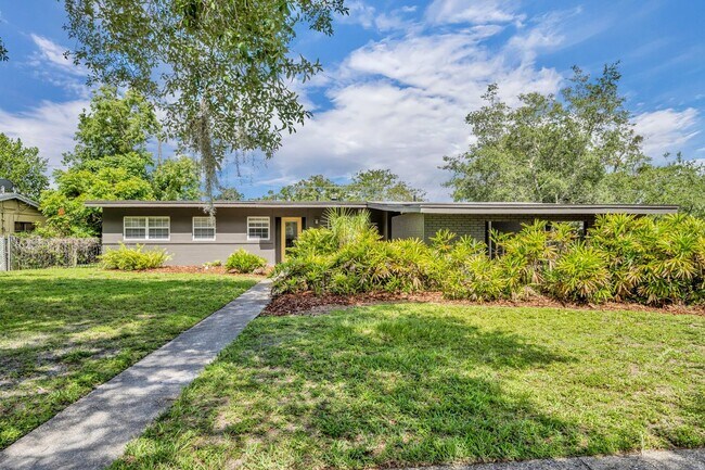 Building Photo - Kenilworth Shores Charmer